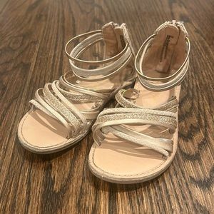 Cat & Jack girls shoe size 9